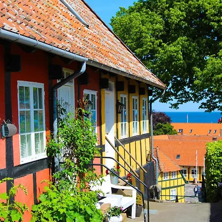 Semesterbostad Lxv Svaneke